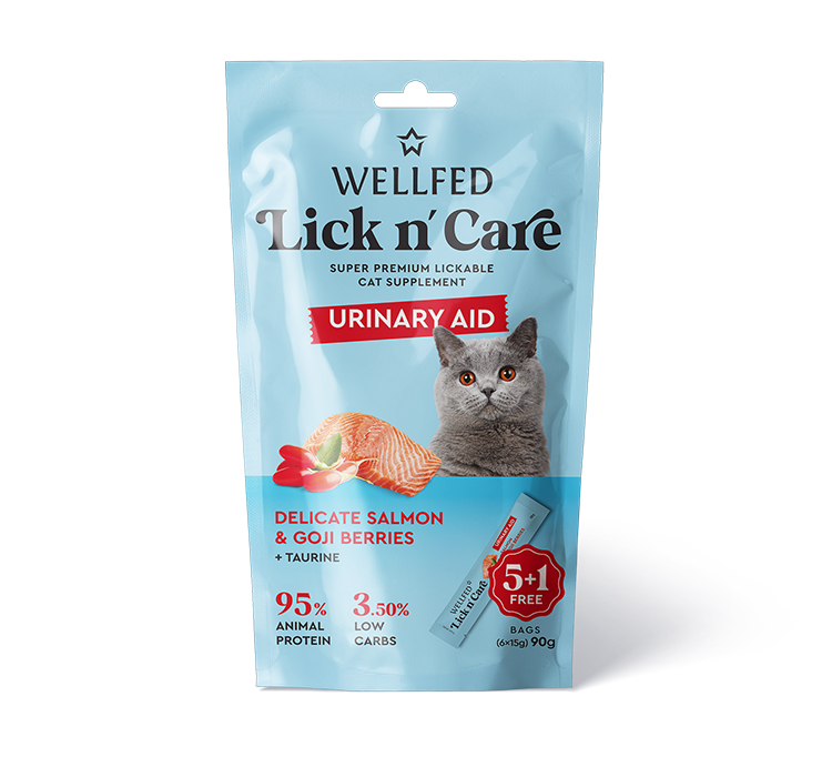WELLFED Lick n’ Care Urinary Aid Saumon & Baies de Goji – 5+1 × 15 g